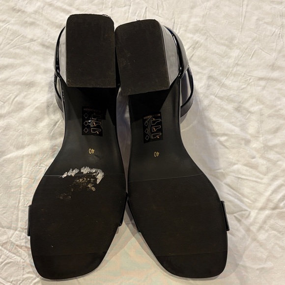 le chateau Black Patent Block Heel Sandals with Ankle Strap - Picture 3 of 3